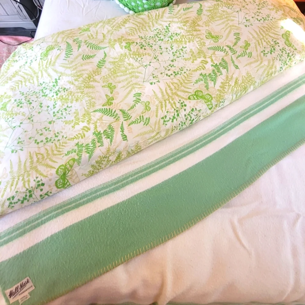 Vintage Wool Blend Blanket 60x80 - Picture 6 of 12